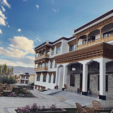 Hotel Holiday Ladakh ليه المظهر الخارجي الصورة