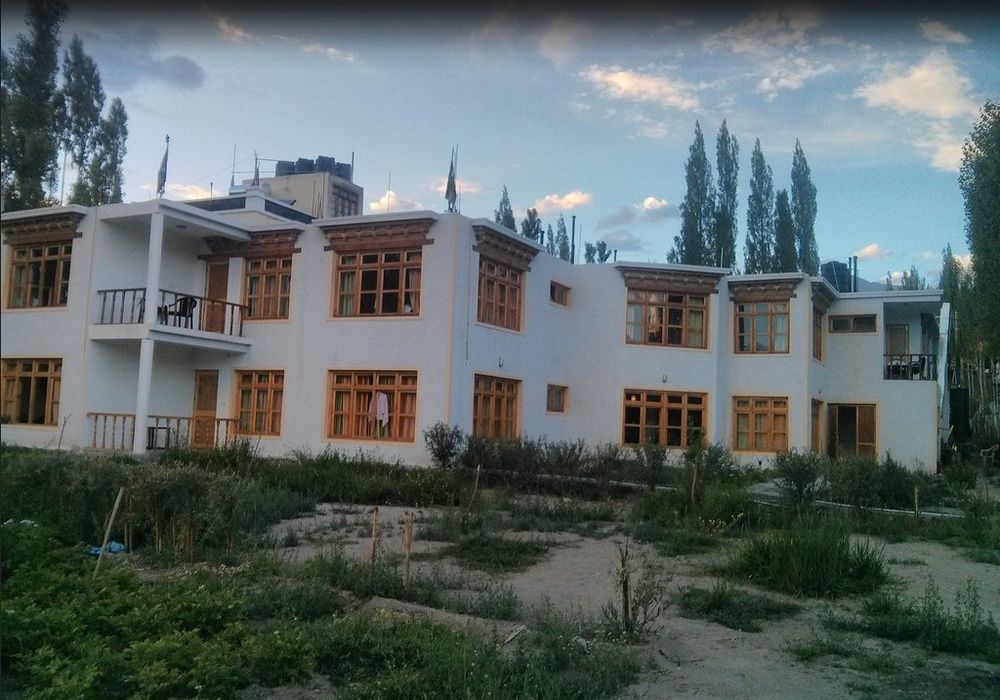 Hotel Holiday Ladakh ليه المظهر الخارجي الصورة